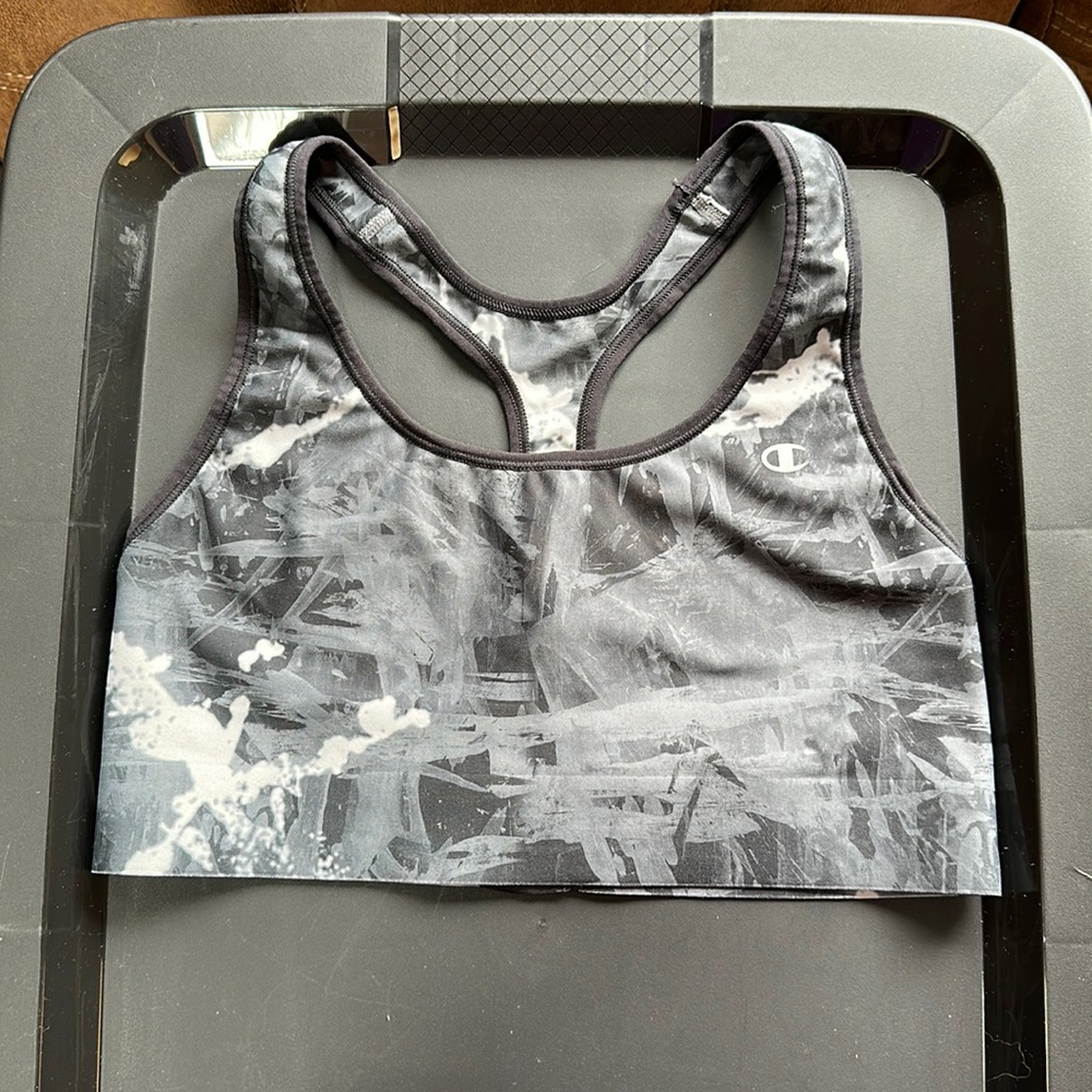 🏡NWOT Champion size large sports bra - black tie dye